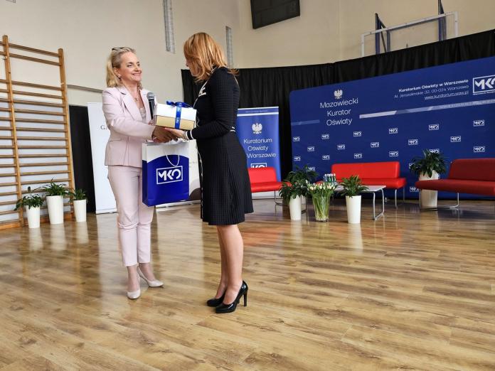 Kurator Oświaty w PSP nr 1 w Garwolinie