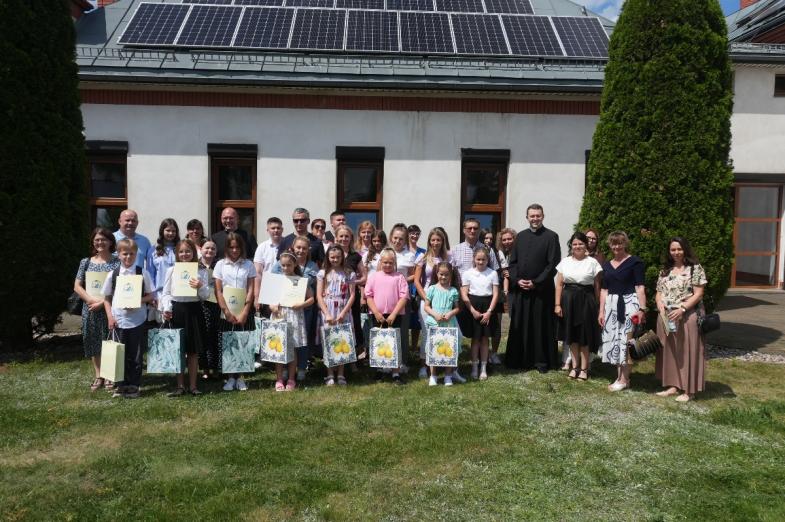 „Być jak biskup Ignacy”. Nagrodzono laureatów diecezjalnego konkursu poświęconego bp. Ignacemu Świrskiemu